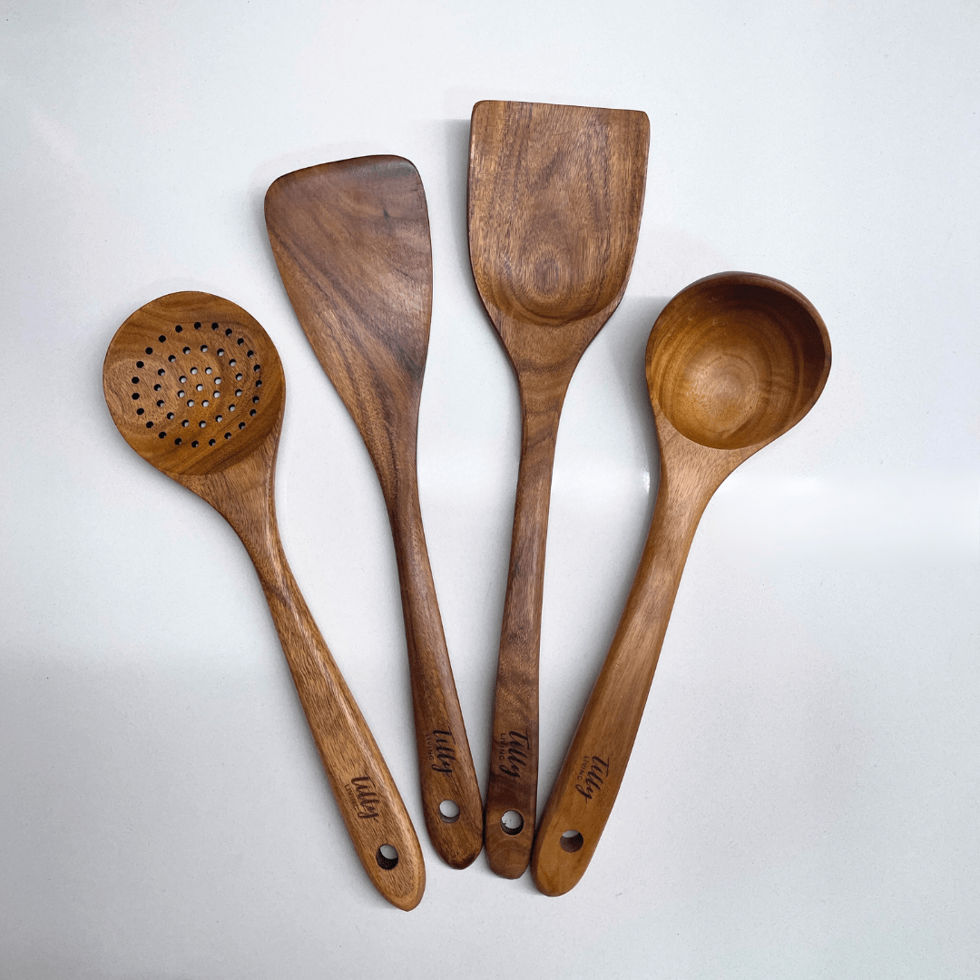 Utensilienset aus Teakholz
