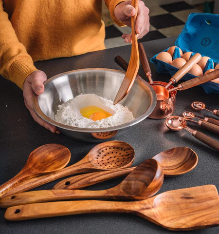 wooden kitchen utensils set