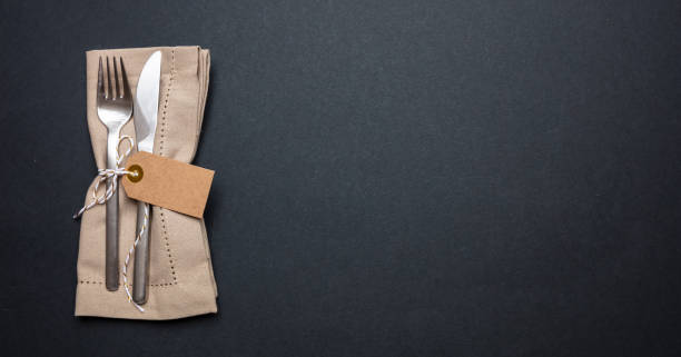 Bringing Elegance to Your Table: The Beauty of Black and White