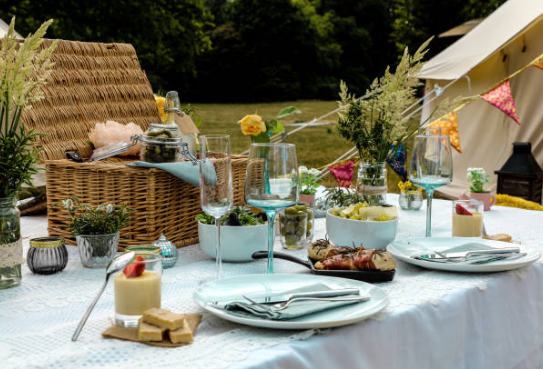 table runner and placemats