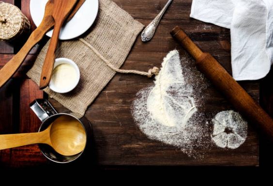 wooden kitchen utensils set