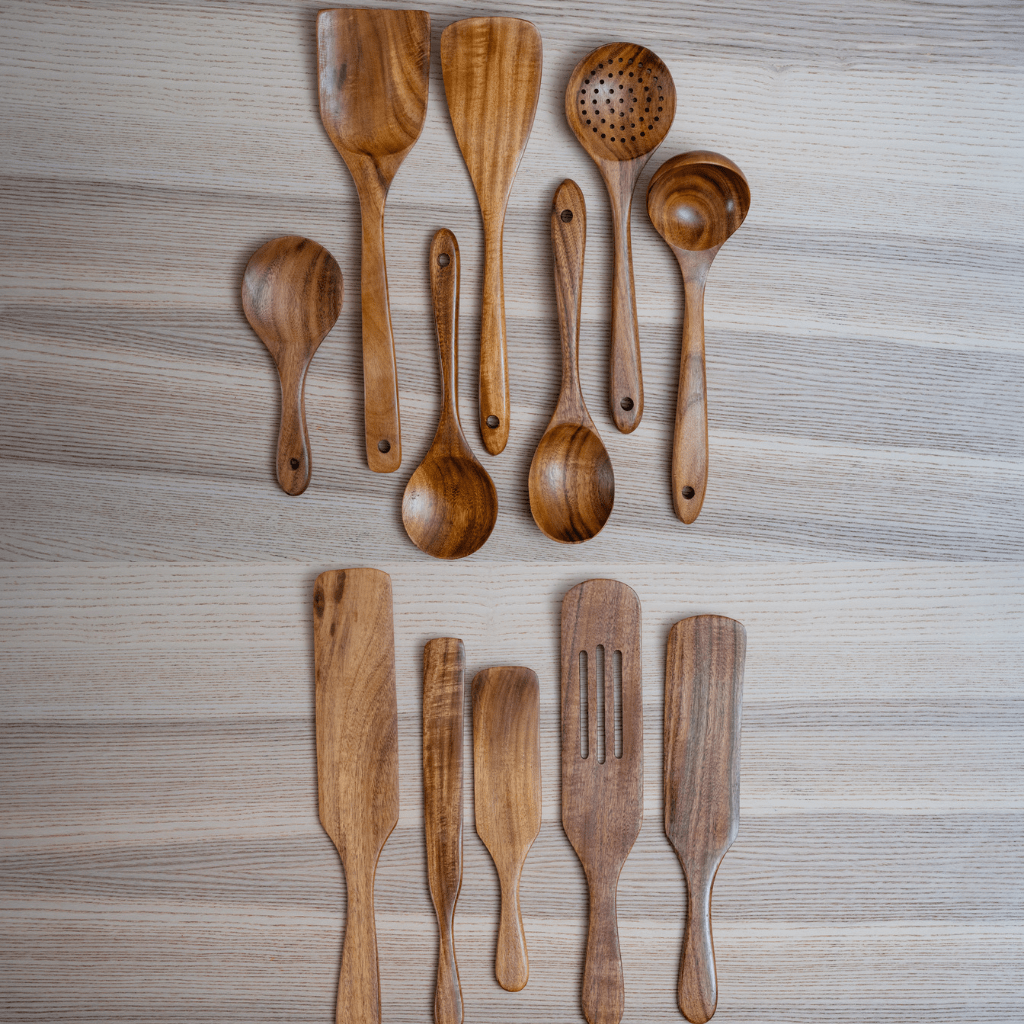 Teak wooden utensil set 